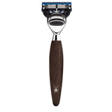 Eleganter MÜHLE Rasierer mit Griff aus Mooreiche, kompatibel mit Gillette® Fusion™ Klingen – ideal für eine präzise und stilvolle Rasur.