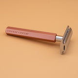 MÜHLE Rasierhobel Hexagon Sunrise mit den Koordinaten von der MÜHLE Manufaktur im Erzgebirge