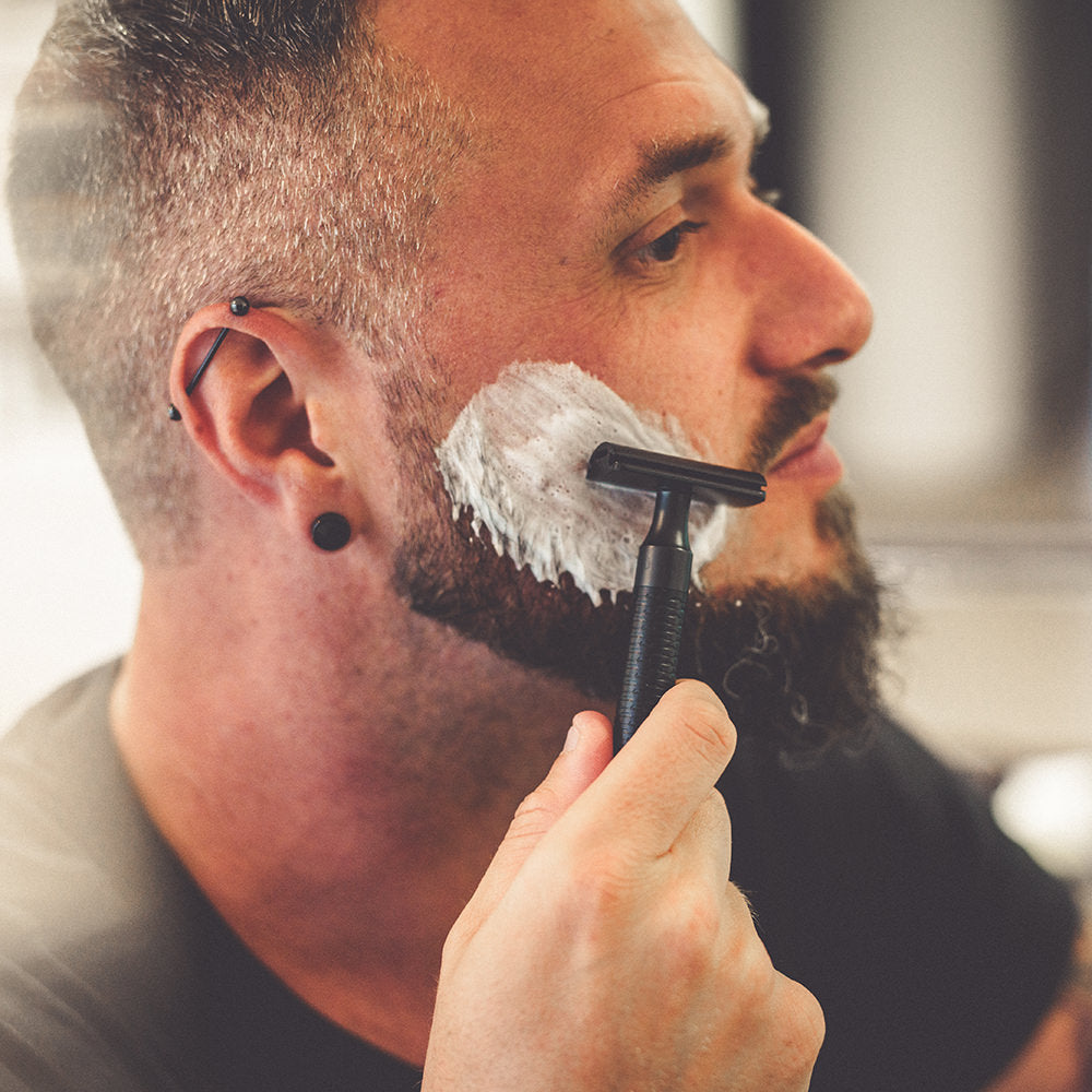 Saubere Konturen mit dem Rasierhobel Rocca von MÜHLE Rasurkultur